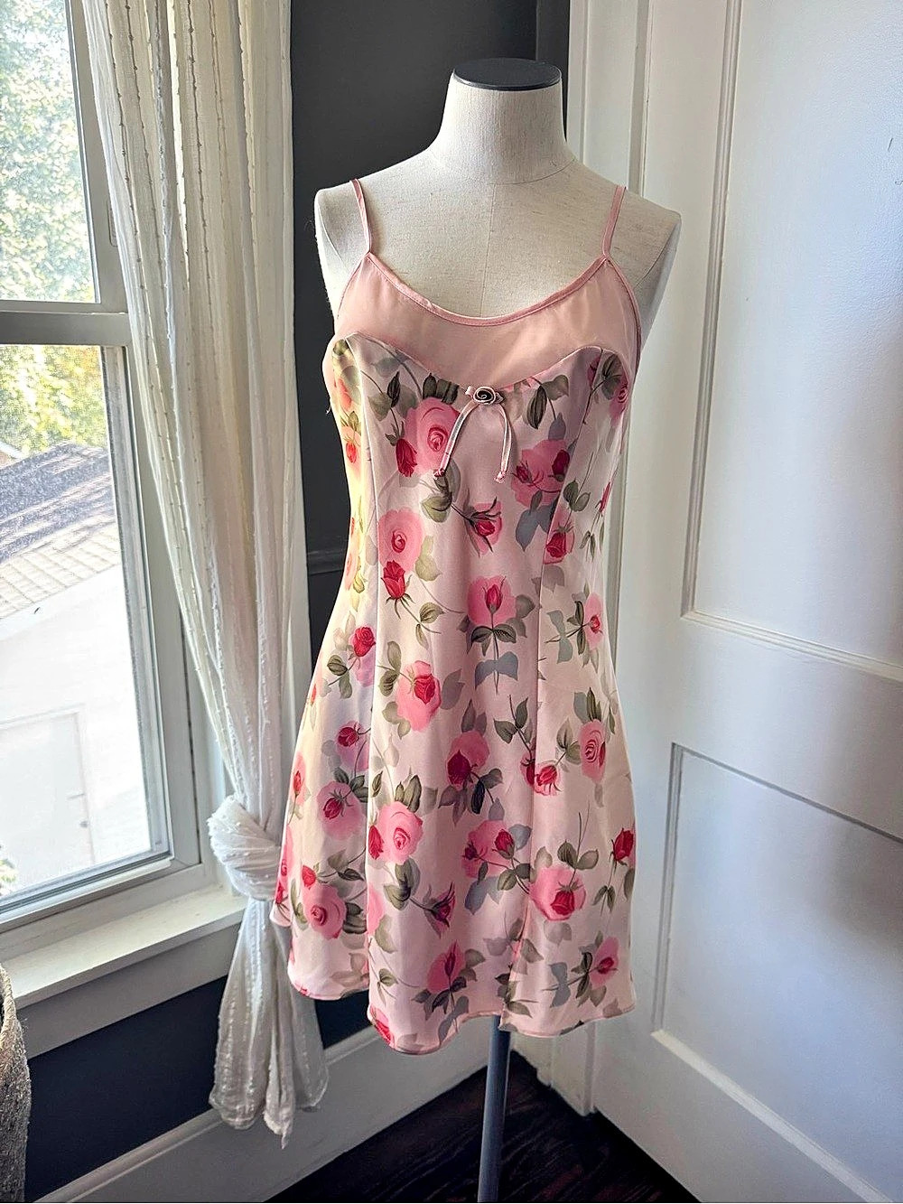 Jaclyn Smith floral vintage nightgown